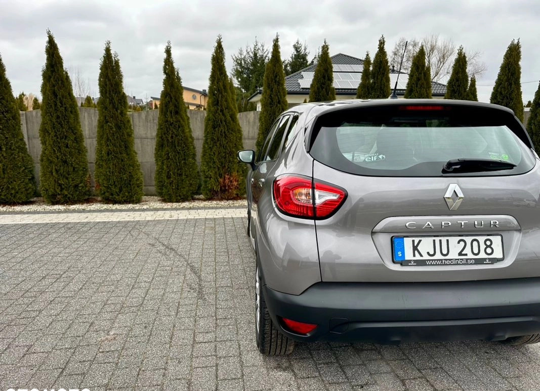 Renault Captur cena 32900 przebieg: 238650, rok produkcji 2016 z Szydłowiec małe 211